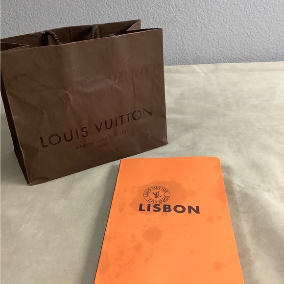 Lisbon Louis Vuitton City Guide “Orange Book” - Picture 9 of 11